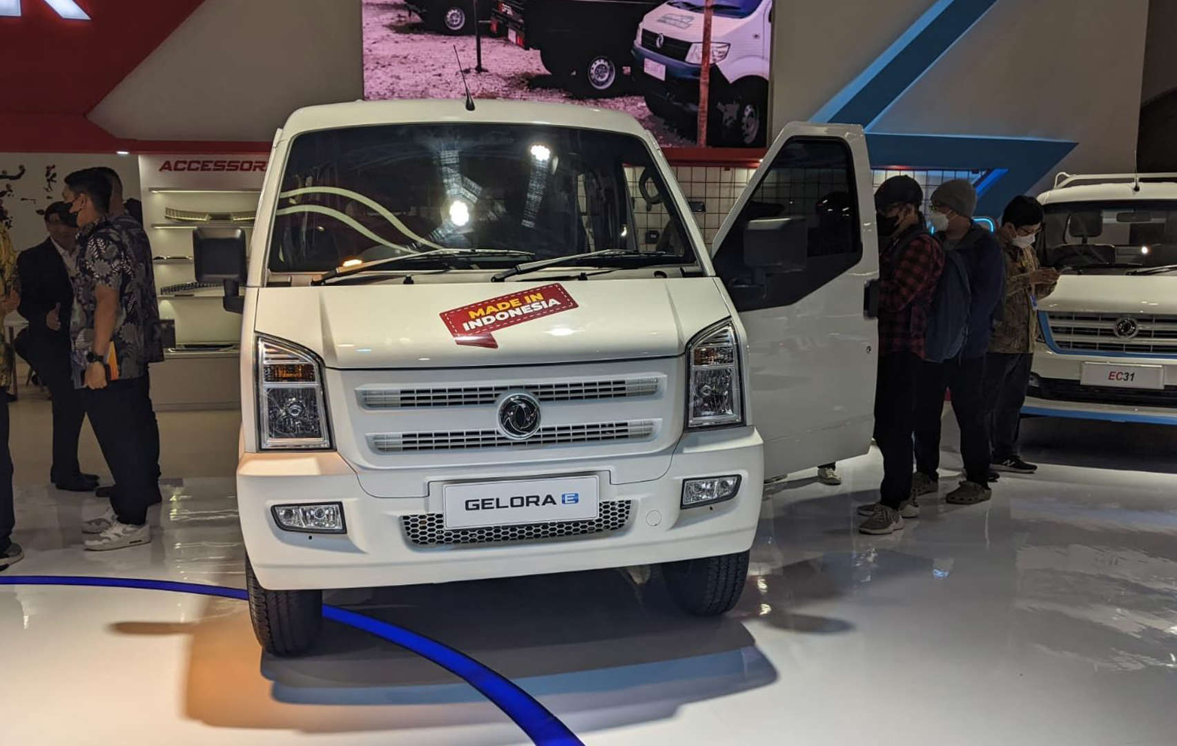 Dibanderol Mulai Rp350 Jutaan, Target Penjualan Mobil Listrik Gelora E 1.000 Unit di Indonesia